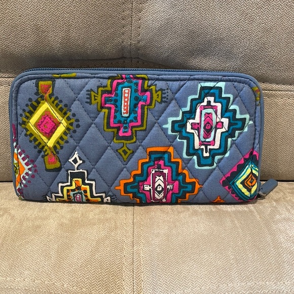 Vera Bradley RFID Wallet-1 - Picture 1 of 8